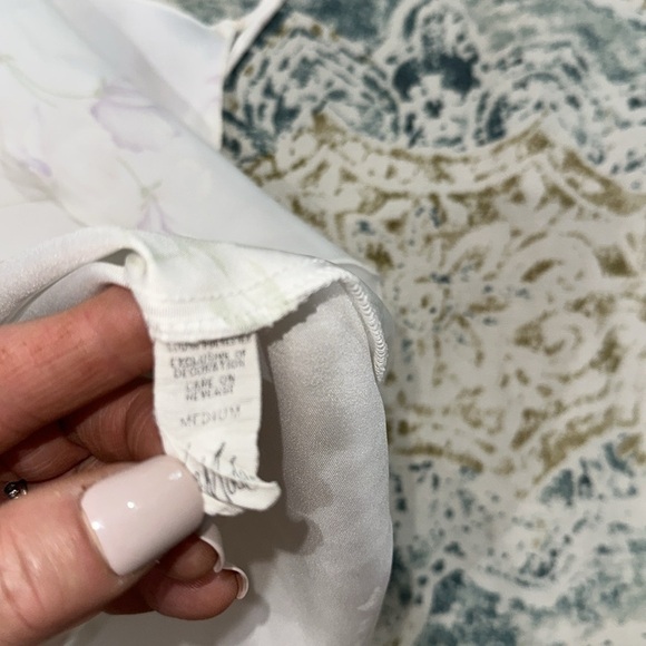 Vintage floral dainty Elegant White Slip nightie size medium - Picture 4 of 5